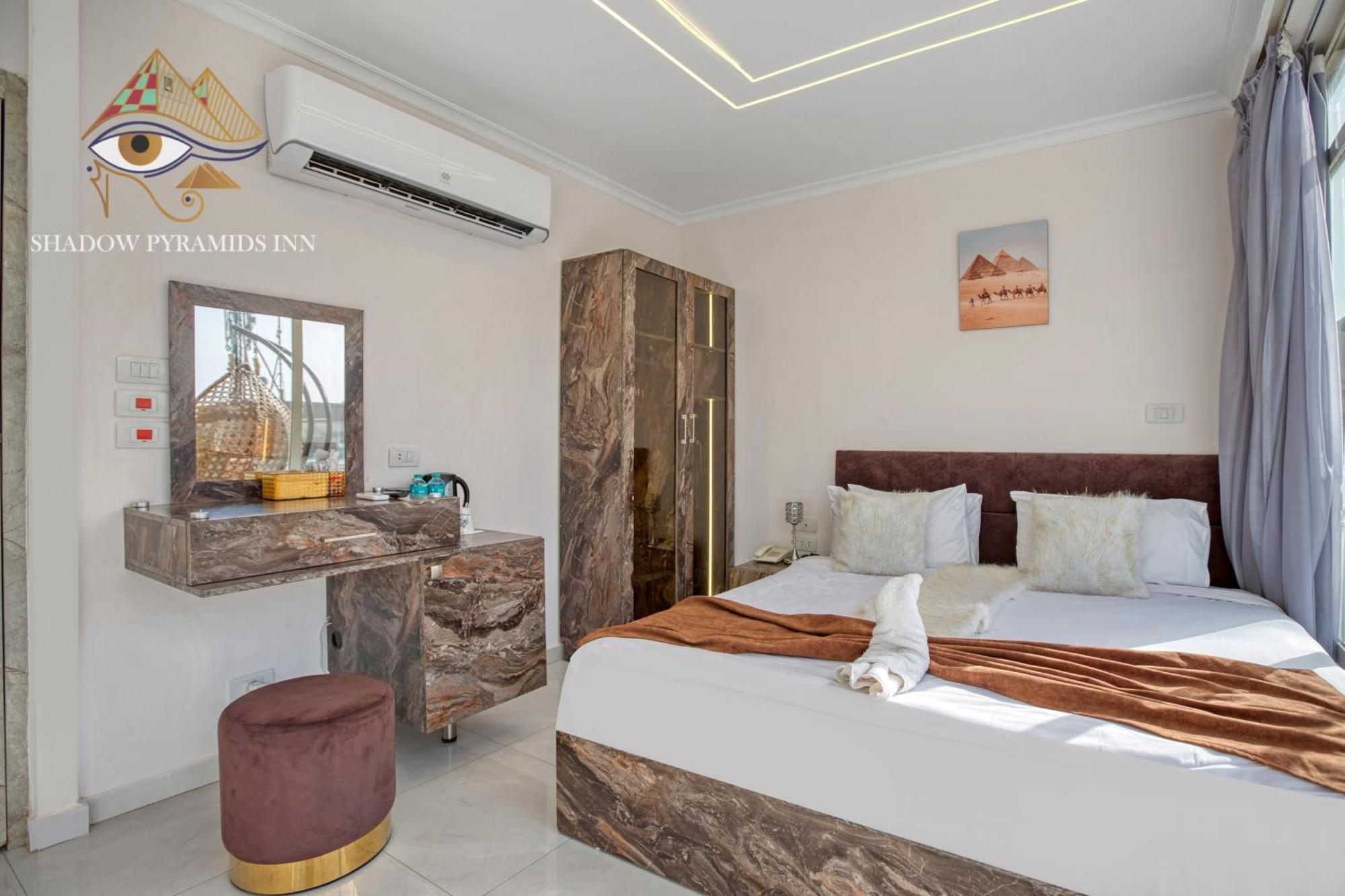 Shadow Pyramids Suites And Jacuzzi Kafret el-Gabal Eksteriør billede