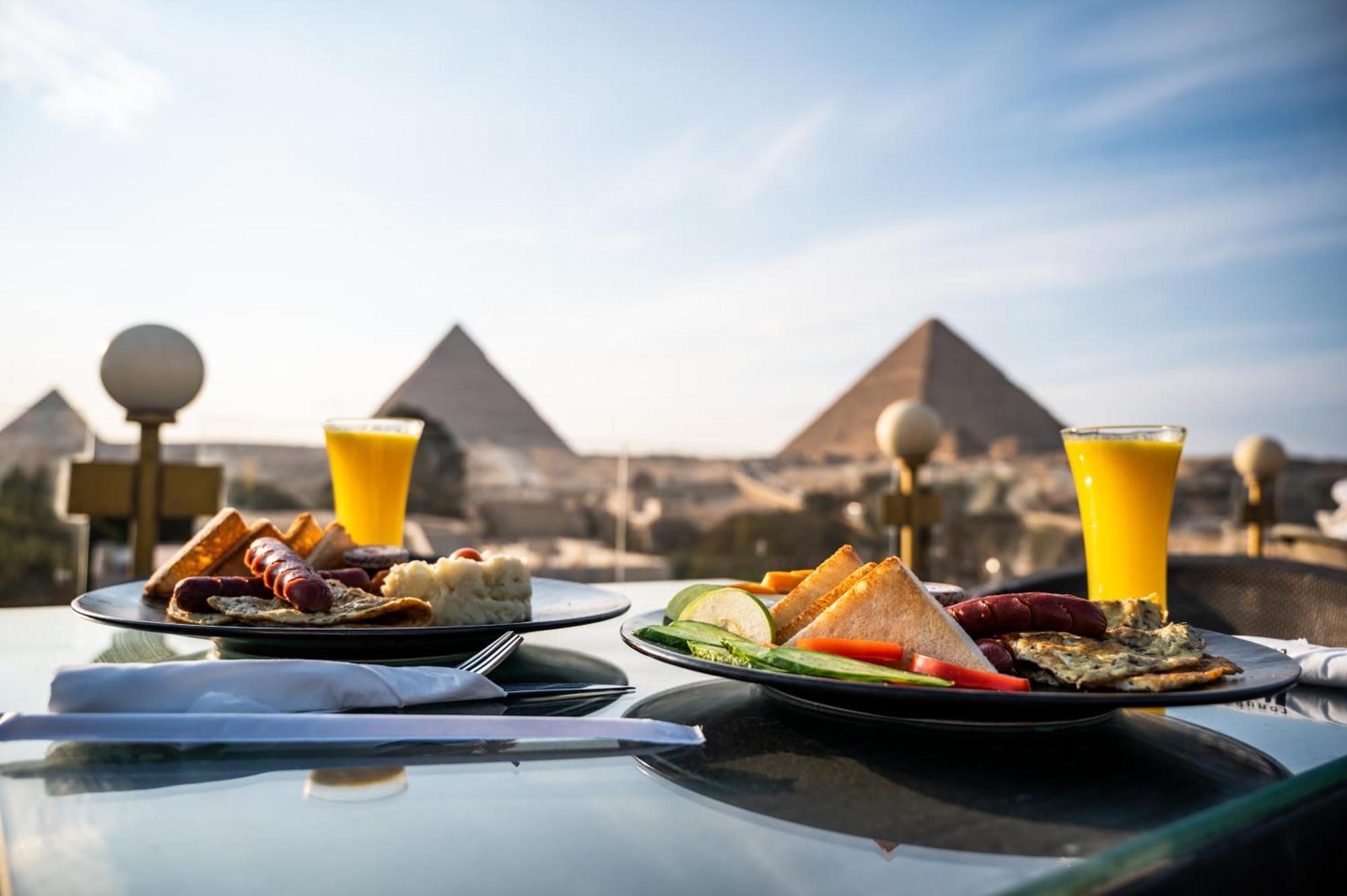 Shadow Pyramids Suites And Jacuzzi Kafret el-Gabal Eksteriør billede