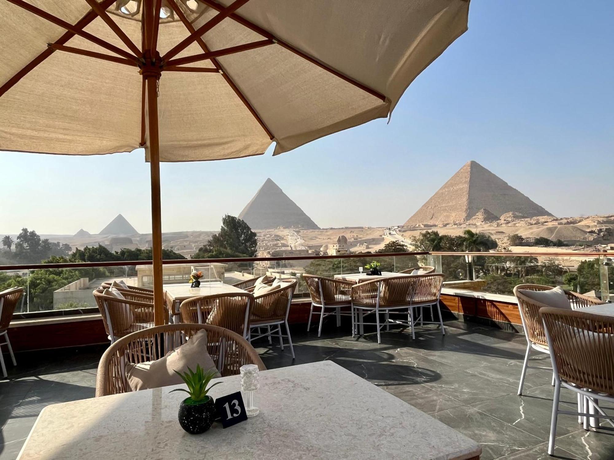 Shadow Pyramids Suites And Jacuzzi Kafret el-Gabal Eksteriør billede