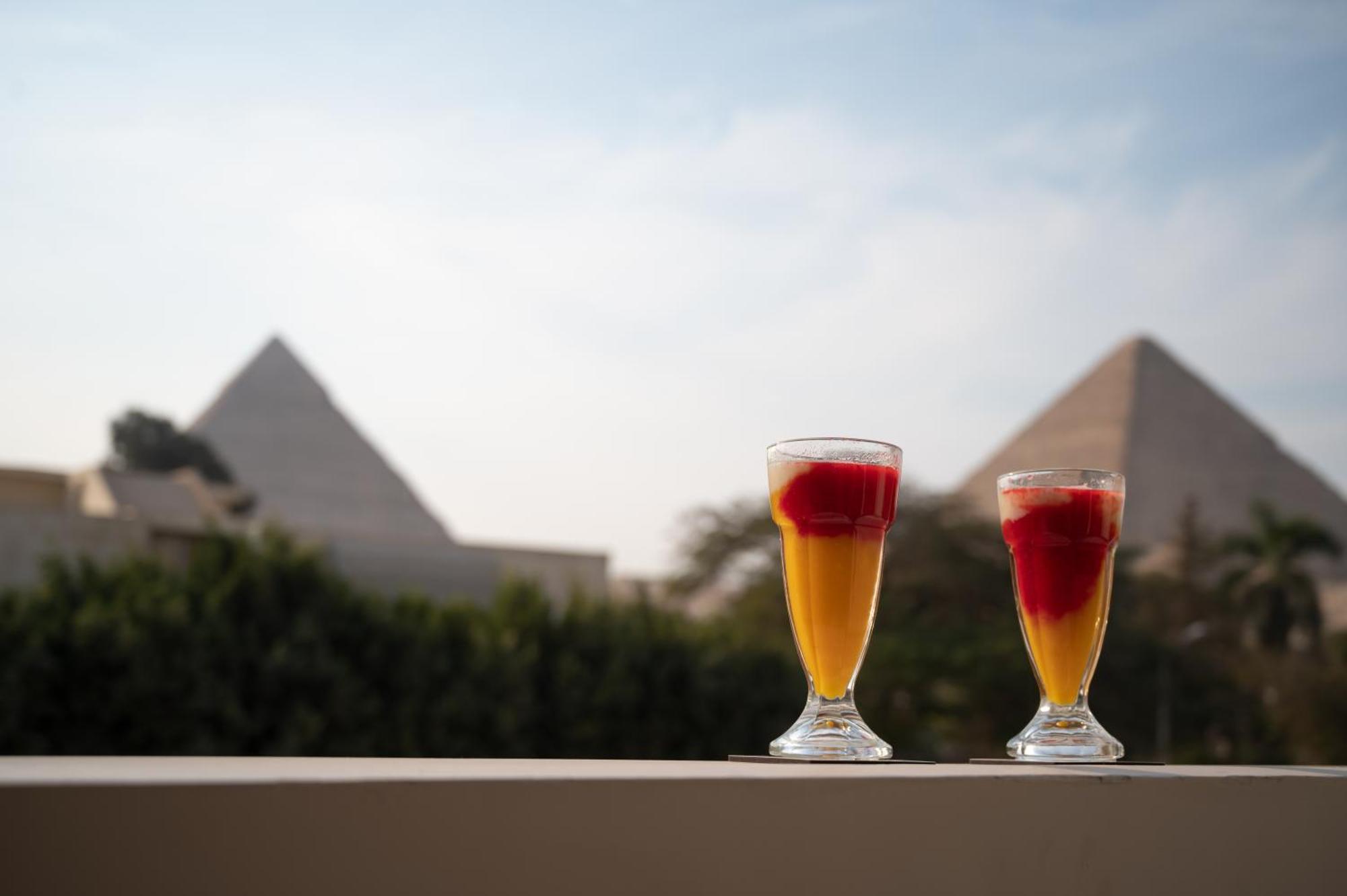 Shadow Pyramids Suites And Jacuzzi Kafret el-Gabal Eksteriør billede